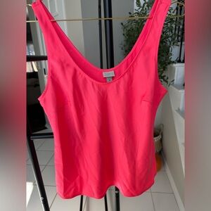 Hot pink medium polyester tank top